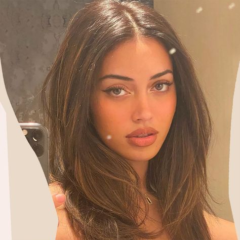 Glamour Uk, Natural Gray Hair, Cindy Kimberly, Celebrity Hair Stylist, Layered Cuts, Celebrity Hairstyles, Big Hair, How To Make Hair, Layered Hair