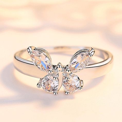 Princess Ring, Wedding Rings Halo, Butterfly Ring, Luxury Rings, Rings Jewelry Fashion, Butterfly Jewelry, Crystal Ring, Jewelry Wedding, Girls Jewelry