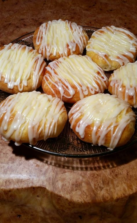 Cream Cheese Danish Recipe, Deserts Recipes, Yeast Baking, Cheese Danish Recipe, Danish Recipe, Cream Cheese Danish, Glazed Donuts, Fruit Cakes, Cheese Danish