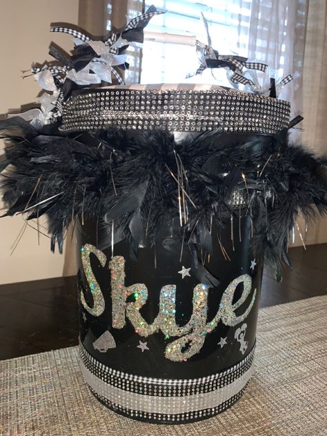 Cheer Buckets Ideas, Cheer Buckets, Bucket Decor, Bucket Ideas, Cheer Spirit, Blue Cheer, Diy Projects For Kids, Kids Diy, Buckets