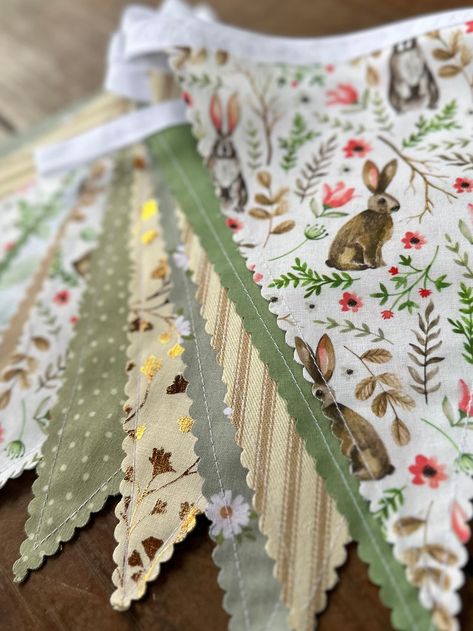 Easter Bunting, Easter Banners, Vintage Easter Decorations, Easter Garland Diy, Spring Mantle, Custom Pennants, Burlap Bunting, Bunting Pattern, Purple Easter