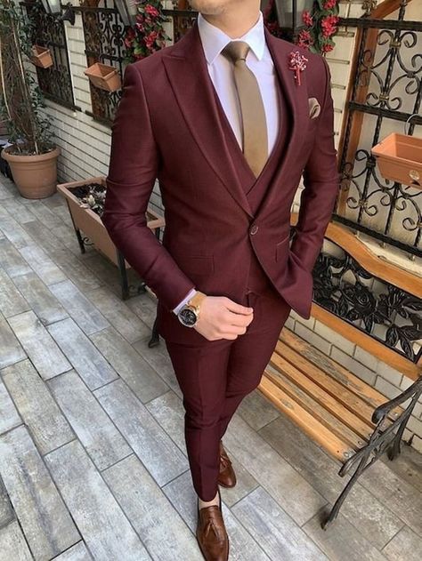 Burgundy Suit Men, Mens Suit For Wedding, Beach Wedding Suits, Maroon Suit, Suit For Wedding, Burgundy Tuxedo, Dinner Suit, Formal Fashion, Wedding Suits Groom