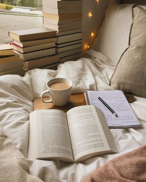 블로그 디자인, Books And Coffee, Reading Aesthetic, Foto Tips, Books Coffee, Studying Inspo, Vision Board 2023, Coffee And Books, Study Inspiration