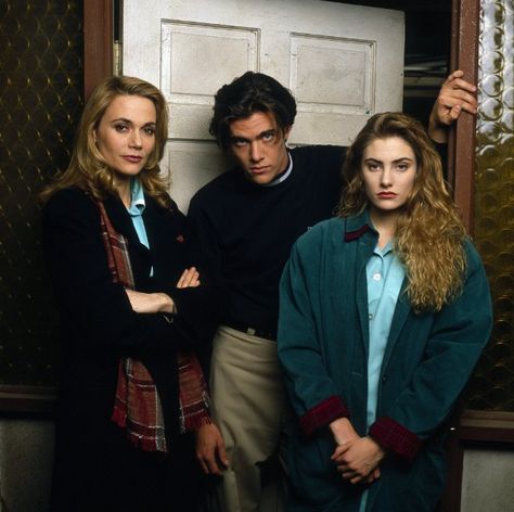 Still of Mädchen Amick, Dana Ashbrook and Peggy Lipton in Twin Peaks (1990) Dana Ashbrook, Twin Peaks Tv, Twin Peaks 1990, Twin Peaks Fashion, Peggy Lipton, Nastassja Kinski, Laura Palmer, Vanessa Morgan, Between Two Worlds