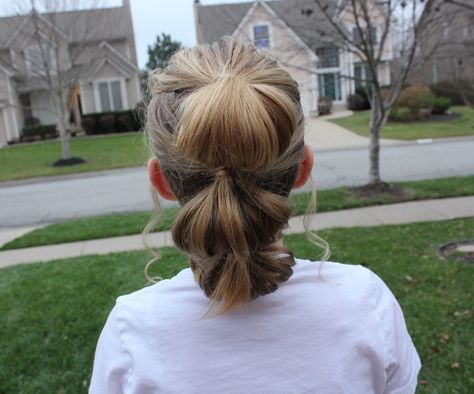 Here is another StarWars inspired hairstyle. This is a really fun look and I think it would be great if you are trying to achieve a very dramatic, fierce look. This can be done on medium-long hair and it might even work on short hair as well. Enjoy!Instagram: @_hairbyrachel_YouTube: https://www.youtube.com/channel/UCL4UUUQEMzfhZAfL17bR0zQ Star Wars Inspired Hair Styles, Ray Hair Star Wars Tutorial, Rey Hairstyle Star Wars, Rey Hairstyle, Princess Leia Buns Short Hair, Princess Leia Hair Tutorial, Rey Hair, Dry Long Hair, Star Wars Hair