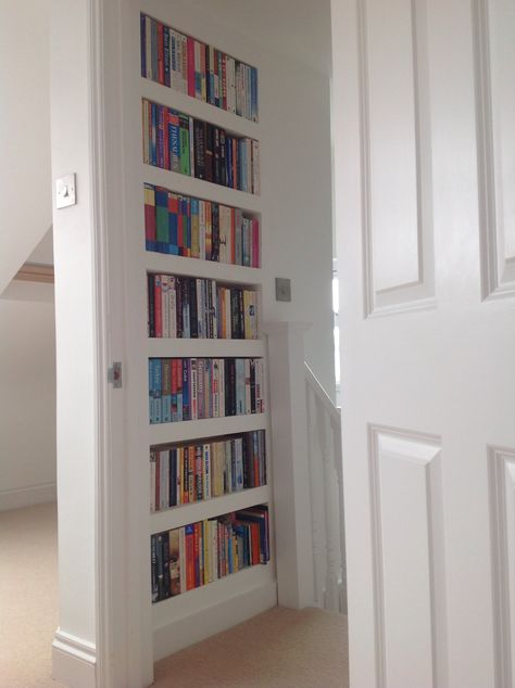 Bookcase On Landing, Slim Built In Bookcase, Small Built In Bookshelves, Hallway Bookcase Ideas, End Of Hallway Bookshelf, Landing Bookshelves, Landing Bookcase, Landing Ideas Upstairs, Landing Storage