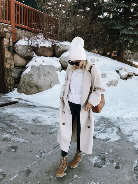 My Guide To Aspen | Damsel In Dior Outfits For Colorado, Winter Cabin Outfit, Aspen Outfit Winter, Aspen Outfits, Aspen Colorado Winter, Cabin Outfits, Cabin Outfit, Colorado Fashion, Winter Vacation Outfits