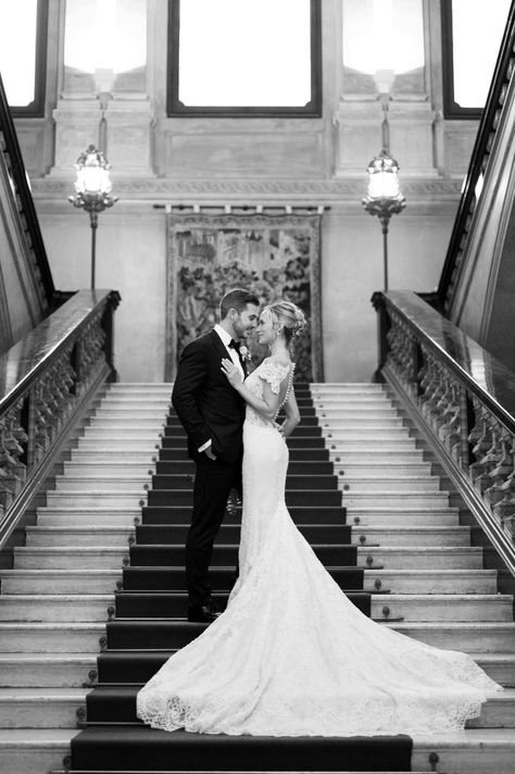 Wedding Stair Poses, Wedding Photos On Staircase, Royal Wedding Photography, Wedding Photography On Stairs, Royal Wedding Pictures, Wedding Poses Stairs, Bride And Groom Staircase, Wedding Pictures On Stairs, Bride Stairs Photography