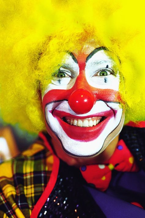 Clown Smiling Preschool Circus Theme, Clown Smile, Preschool Circus, Prom Props, Masks Halloween, Clown Mask, Party Masks, Hair Prom, Circus Theme