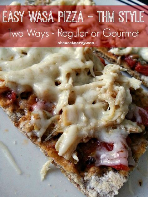 Easy Wasa Pizza Two Ways THM Style | Oh Sweet Mercy #recipes #THM #pizza #easy #ohsweetmercy Thm Pizza, Thm Dinner, Pizza Easy, Trim Healthy Recipes, Trim Healthy Mama Plan, Trim Healthy Momma, Healthy Eating Snacks, Trim Healthy Mama Recipes, Mama Recipe