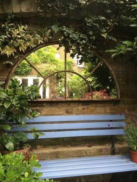 Ideas Para Decorar Jardines, Small City Garden, Small Courtyard Gardens, French Country Garden, Garden Mirrors, Meteor Garden 2018, Outdoor Mirror, Walled Garden, Garden Swing