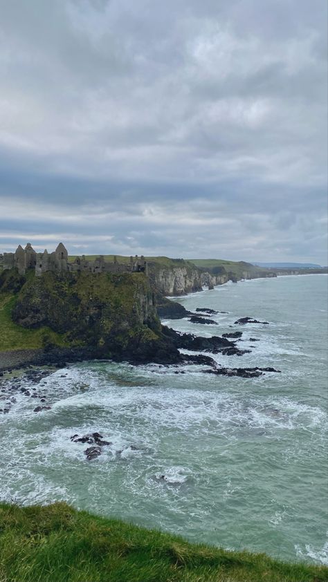 Insta Picture Ideas, Ireland Coast, Irish Beach, Dunluce Castle, Irish Coast, Coast Aesthetic, 2024 Moodboard, Irish Countryside, Irish Landscape