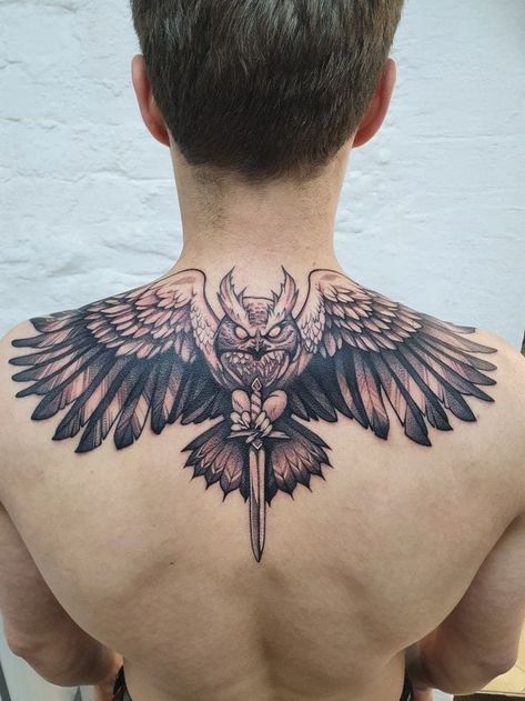 Owl Tattoo Back Of Neck, Owl Chest Tattoo Men, Half Back Tattoo Men, Owl Wings Tattoo, Owl Back Tattoo, Owl Tattoo Men, Owl Tattoo Back, Patrick Tattoo, Tato Realis