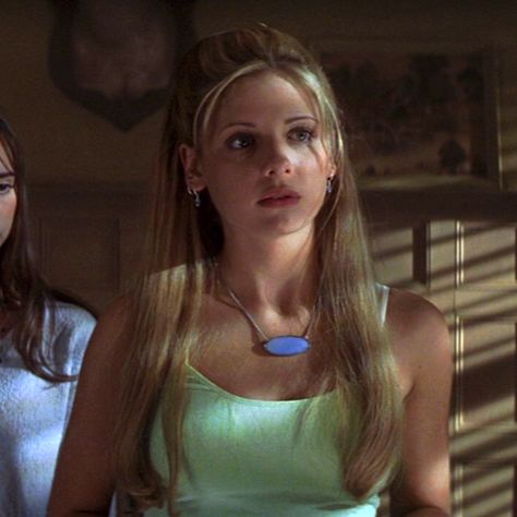 Sarah Michelle Gellar - Helen Shivers Sarah Michelle Gellar 90s, Helen Shivers, Sarah Gellar, 00s Movies, Helen Slater, Sarah Michelle Gellar Buffy, Freddie Prinze, Michelle Gellar, Devon Aoki