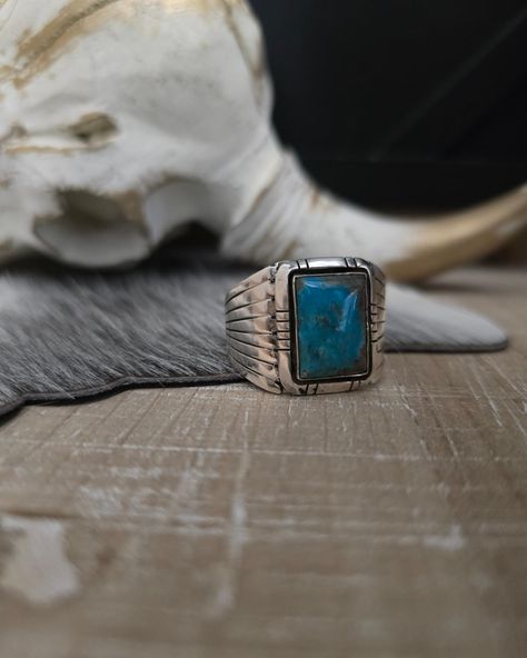 Edward Johnson Turquoise Men's Ring Size 11.5 Mens Turquoise Ring, Men’s Turquoise Ring, Turquoise Ring Men, Men’s Turquoise Jewelry, Mens Western Rings, Western Leather Handbags, Mens Turquoise Rings, Vintage Turquoise Jewelry, Western Rings