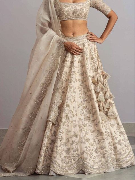 Check out this item in my Etsy shop https://www.etsy.com/in-en/listing/1460633105/anu-sharee-reddy-inspired-ivory-lehenga Ivory Lehenga Bridal, Lehenga Hand Work, Engagement Fits, White Wedding Lehenga, Hand Work Lehenga, Anushree Reddy Lehenga, Unique Bridal Gowns, Ivory Lehenga, Chinese Fancy Dress