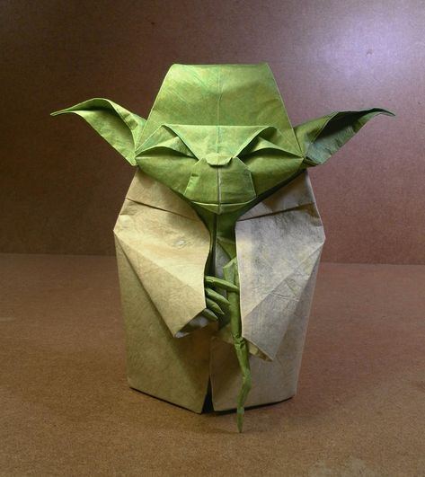 Origami Yoda Instructions, Star Wars Origami, Origami Yoda, Origami Techniques, Master Yoda, Instruções Origami, Pop Up Art, How To Make Origami, Star Wars Diy