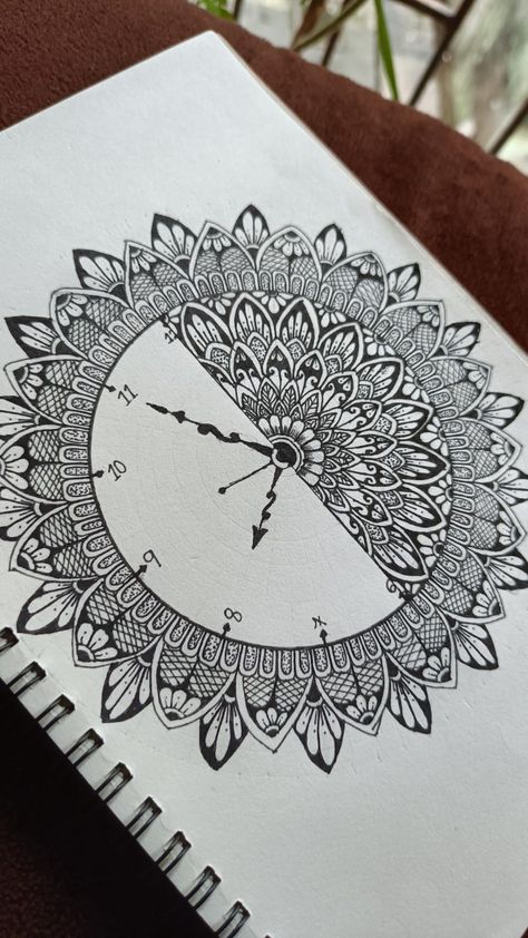 #mandala #clock #mandalatherapy Mandela Art Ideas, Clock Mandala Art, Mandal Arts Creative Easy, Mandala Drawing Creative, Unique Mandala Drawing Easy, Aesthetic Mandala Art, Clock Mandala, Mandala Sketch, Mandala Book