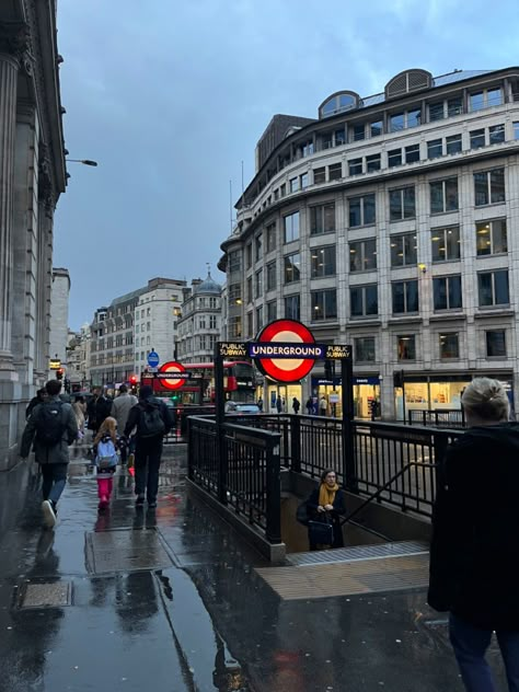 Josie Aesthetic, London Apartments, Study In London, Aesthetic London, London Vibes, London Dreams, London Baby, London Shopping, London Aesthetic