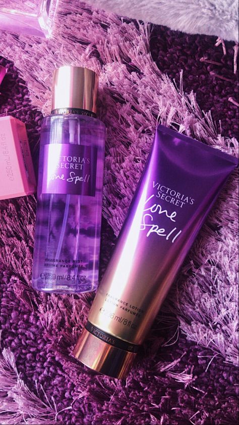 Victoria Secret Perfume Collection, Aesthetic Perfumes, Girls Perfume, Victoria Secret Spray, Perfume Layering, Victoria Secret Perfume Body Spray, Purple Inspiration, Perfume Victoria Secret, Profumo Victoria Secret