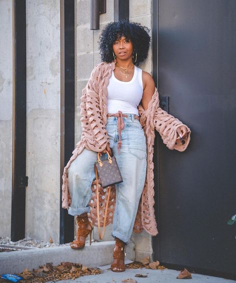 Fall Fashion Black Women 2024, Fall Colors Outfits Women, Earthy Style Black Women, Rose Top Outfit, Gospel Concert Outfit Ideas Black Women, Lisa Bonet Style, Sweeney Style, Marlo Hampton, Sweenee Style