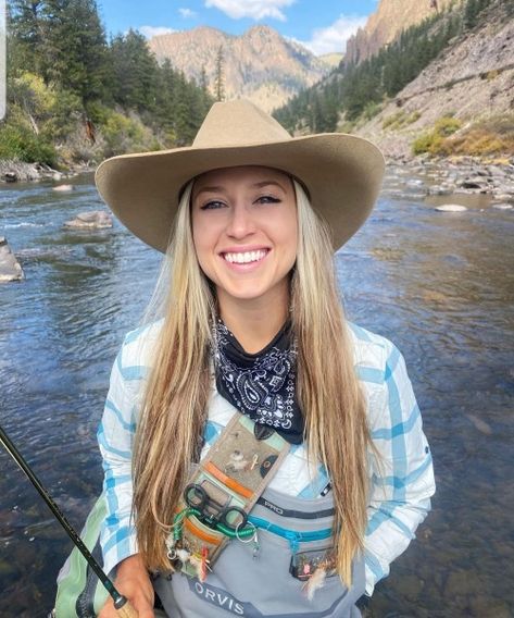 Fly Fishing With Her Womens Fly Fishing Outfit, Fly Fishing Outfit Women, Flyfishing Women, Women Fly Fishing, Fly Fishing Girls, Fishing Fashion, Fly Fishing Photography, Fishing Girl, Fishing Glasses