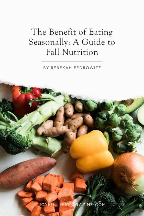 In-season foods are always preferred for their flavor and nutrition, and in fall, there is so much to take advantage of. If you’re looking for an opportunity to venture away from the monotony of repeating the same foods over and over and trying something new and fresh, we invite you to check out this fabulous fall seasonal eating guide from Rebekah Fedrowitz to help you fully appreciate the bounty of the harvest. Seasonal Eating Winter, Seasonal Eating Fall, Eating Seasonally, Seasonal Eating, Seasonal Cooking, Healthy Hormones, Fall Vegetables, Seasonal Living, Poached Pears