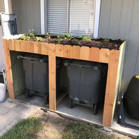 Simple Outdoor Projects, Garbage Can Enclosure, Homemade Heater, Outdoor Trash Bin, Backyard Art, Townhouse Ideas, Backyard Walkway, Raised Planter Beds, Outdoor Trash Cans