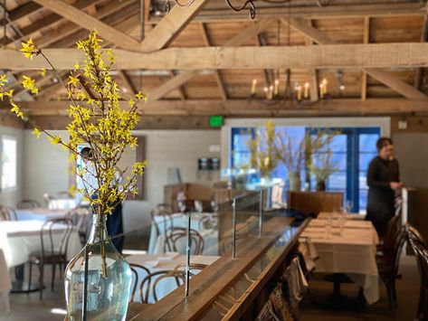 The 15 Best Restaurants in Napa Valley - WineCountry.com Oakville Grocery, Napa Valley Restaurants, Napa Restaurants, Fancy Cheese, The French Laundry, Wood Fired Pizza, Michelin Star, Green Chile, Wine List