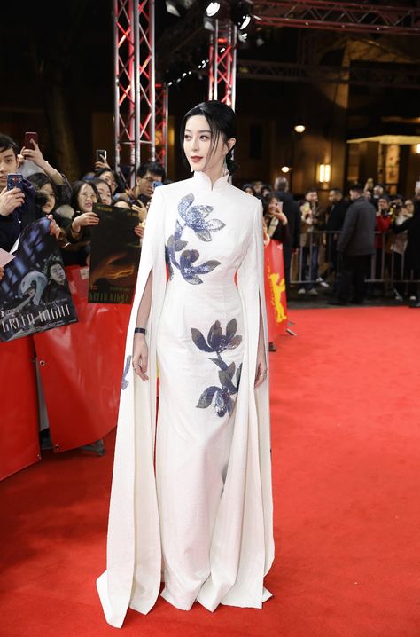 Berlin Film Festival, Queen Dresses, Brand Event, Fan Bingbing, Stage Outfit, Red Carpet Gowns, International Film Festival, Fashion Design Clothes, Fantasy Clothing