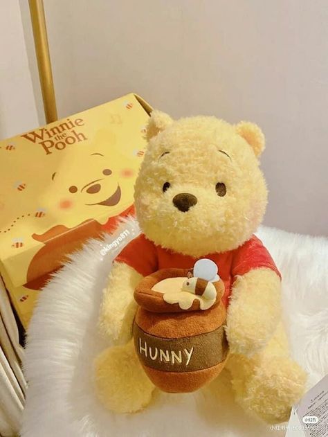 Yellow Plushie Aesthetic, Yellow Teddy Bear Aesthetic, Winnie The Pooh Bear Stuffed Animal, Pooh Bear Plush, Winnie The Pooh Plush Aesthetic, Disney Stuffed Animals Aesthetic, Winnie The Pooh Plushies, Winnie The Pooh Things, Winnie The Pooh Merch