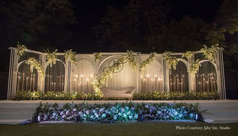 Outdoor Night Wedding, Lehenga Kurta, Reception Stage Decor, Wedding Setup, Wedding Stage Backdrop, Wedding Stage Decor, Reception Backdrop, Wedding Decor Photos, Wedding Reception Backdrop