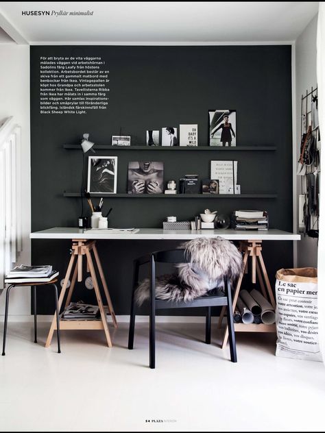 Plaza interiör                                                                                                                                                                                 More Black Things, Ordinary Objects, Black Accent Walls, Black Living Room, Flat Paint, 아파트 인테리어, Design Del Prodotto, Home Design Decor, Office Inspiration