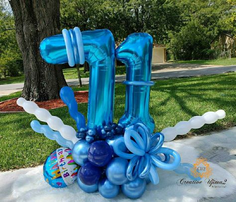 71st Birthday, Birthday Balloon Bouquet, 70s Theme Party, 71 Birthday, 70s Party, Balloon Art, Balloon Bouquet, Birthday Balloons, Theme Party