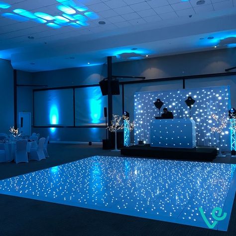 Ice Theme Sweet 16, Ice Blue Birthday Theme, White Led Dance Floor, Winter Wedding Dance Floor, White And Blue Theme Party, Sweet 16 Party Ideas Blue And White, Winter Formal Dance Themes, Quince Dance Floor, Baby Blue Sweet 16 Decorations