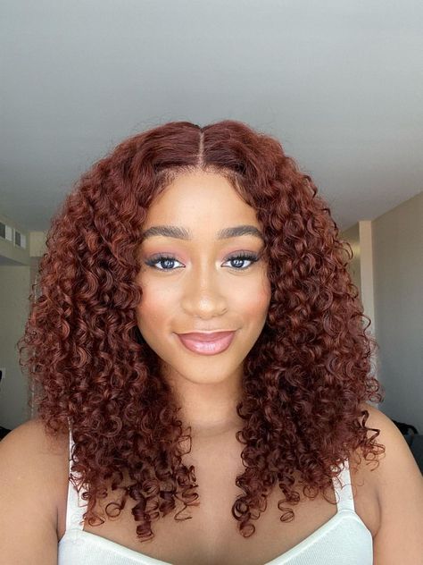 Auburn Hair Color On Curly Hair, Dark Copper Red Curly Hair, Curly Hair Auburn, Brown Red Copper Hair Color, Copper Hair On Black Women, Curly Auburn Hair, Copper Curly Hair, Copper Brown Hair Color, Cabello Afro Natural