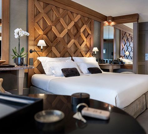 Bali Bedroom, Balinese Interior, Hotel Bedroom Design, Balinese Decor, Tropical Interior, Tropical Bedrooms, Casas Coloniales, Bedroom Bed Design, Hotel Interiors