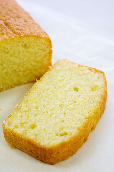 Light Pound Cake. My version of Light Pound Cake gives you the same flavor and texture you love in a Pound Cake but with much less calories. A moist and flavorful version, you won’t believe it’s low in calorie. www.munatycooking.com | @munatycooking Healthy Pound Cake Recipe, Low Calorie Cake Recipes, Low Calorie Cake, Pound Cake Recipes Easy, Healthy Cakes, Cinnamon Roll Recipe Homemade, Pecan Pies, Loaf Cakes, Pound Cake Recipe