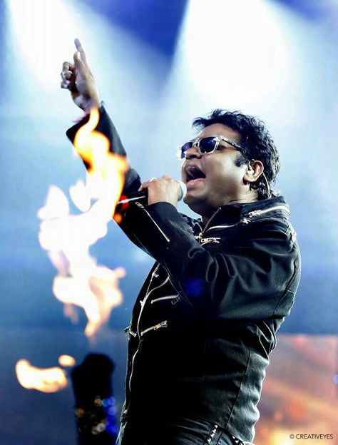 Ar Rahman Concert, Arrahman Wallpaper, Ar Rahman Aesthetic, Ar Rahman Hd Wallpapers, Arrahman Music, A R Rahman, Batman Pictures, Black And White Photo Wall, Oscar Award