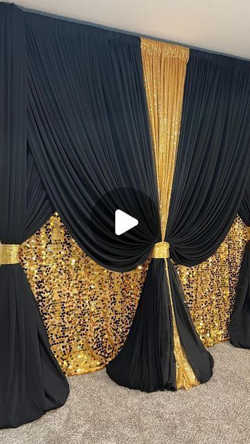 Diy Masquerade Decorations, Hot Pink Birthday Decorations, Church Stage Design Ideas Backdrops, Masquerade Decorations, Black And Gold Party Decorations, Prom Backdrops, Tulle Backdrop, Draping Ideas, Gold Drapes