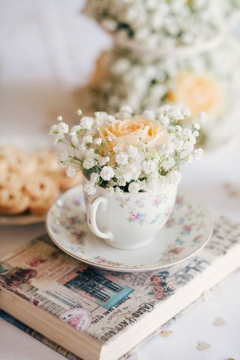 5 Ways to put the 'Spring' into your Spring Wedding Afternoon Tea Wedding, Tea Wedding, Wedding Whimsical, Tea Party Wedding, Babies Breath, Bridal Tea, Peach Tea, Vintage Tea Party, Afternoon Tea Parties