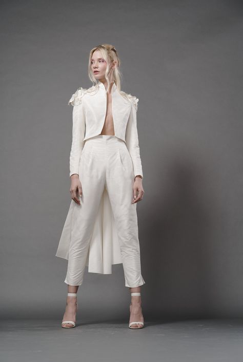 More Wedding Wear Trends - White Suits and Separates — Bespoke & Beloved Ivory Suits, Nonbinary Wedding, Wedding Suits For Bride, Elizabeth Fillmore, Outdoor Winter Wedding, Bridal Coat, Wedding Tux, Winter Bride, Bridal Jacket