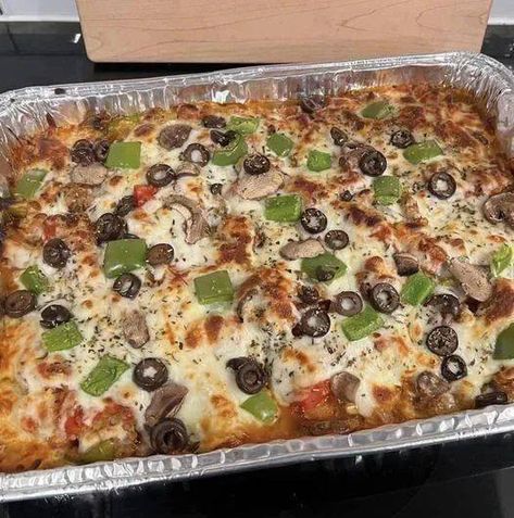 Crustless Pizza Bake, Low Carb Spaghetti, Crustless Pizza, Free Keto Meal Plan, Ground Italian Sausage, Pizza Casserole, Pizza Flavors, Pizza Bake, Green Pepper