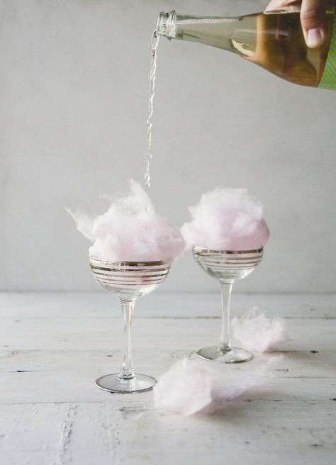 cotton candy champagne cocktails Cotton Candy Recipe, Campari Cocktail, Bridal Shower Cocktails, Cotton Candy Champagne, Champagne Cocktails, Champagne Cocktail, Think Food, Ginger Ale, Party Drinks