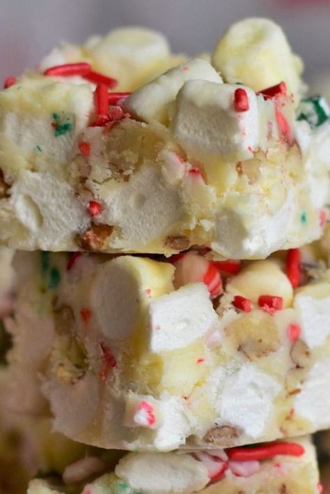 Give your rocky road a holiday twist with this white chocolate and peppermint version. White Chocolate Rocky Road Fudge, Christmas Rocky Road White Chocolate, White Chocolate Candies, Christmas Rocky Road Recipe, Rocky Road Squares, Rocky Road Christmas, Christmas Rocky Road, Holiday Baking Ideas, White Chocolate Rocky Road