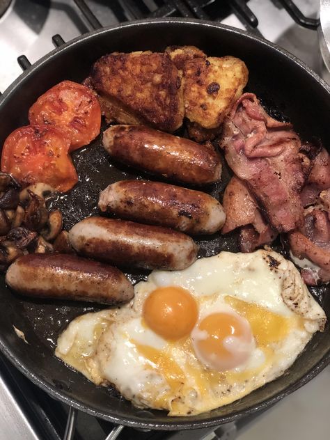 Pan Fry, Fire Food, Food Homemade, Big Breakfast, Family Design, Food Babe, British Food, Family Food, Food Yummy