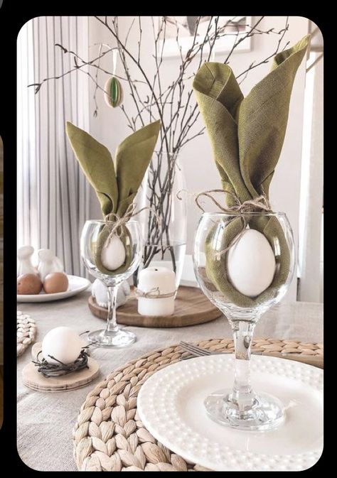 Velika Noč, Diy Osterschmuck, Easter Greetings Messages, Happy Easter Wishes, Front Porch Christmas Decor Ideas, Porch Christmas Decor Ideas, Porch Christmas Decor, Front Porch Christmas, Christmas Decor Ideas Diy