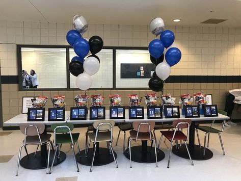 Senior Night Table Display Soccer, Sports Senior Night Table Ideas, Senior Serve Baseball Table Ideas, Senior Night Field Decorations Soccer, Senior Night Ideas Field Hockey, Senior Baseball Gift Ideas, Baseball Senior Night, Baseball Senior Night Ideas, Football Banquet