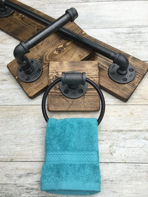 Industrial, rustic bathroom set of 3    DESCRIPTIONS: This industrial rustic bathroom set include bath towel holder, toilet paper holder and a hand towel ring. Industrial, rustic beautiful set of 3. It will make your bathroom outstanding and one of a kind. The wood is custom hand distressed. No two pieces are alike.  Its made out of pipes. Clean and protected for long lasting use. Easy to clean with damp clean cloth.  Its a great piece to any house. New and modern or old with character. Do yo... Baie Vintage, Makeover Kamar Mandi, Farmhouse Bathroom Remodel, Bad Set, Industrial Bathroom, Pipe Furniture, Rustic Bathrooms, Boys Bathroom, Industrial Pipe