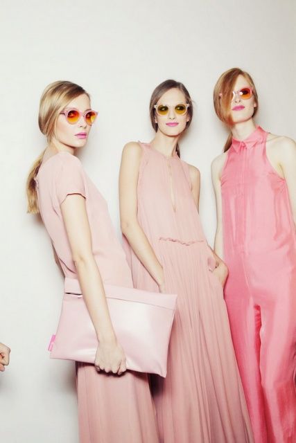 Bridesmaids Jumpsuits, Tout Rose, Mode Rose, Vestidos Color Rosa, Mode Editorials, Three Women, Pink Lady, Casual Styles, Think Pink